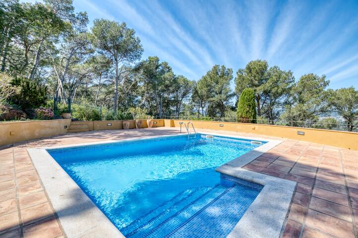 Beautiful Llafranc Villa Costa Brava, Spain gallery image 4