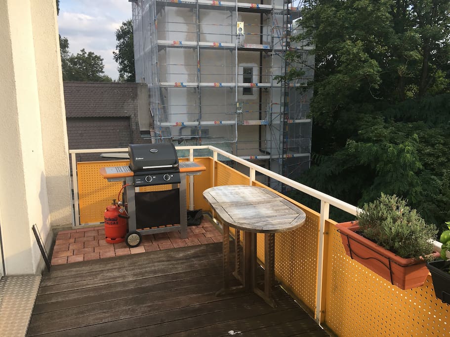 BBQ and spacious balcony accessible from guest room and lounge