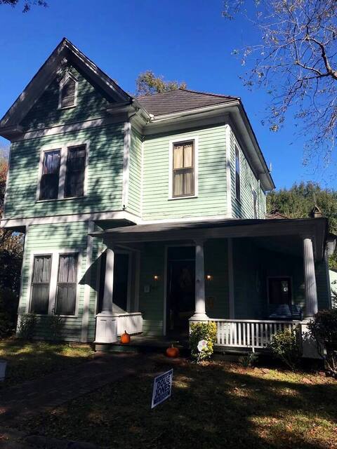 Pet-Friendly Lapsley Street Historic Manor