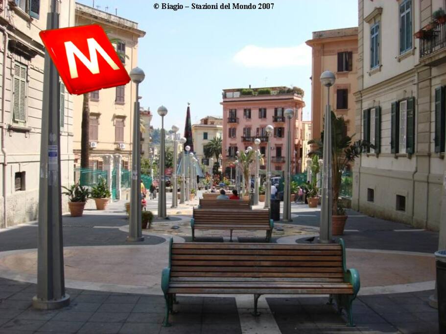 Metro linea 1 Materdei sotto casa 1 mnts by feet