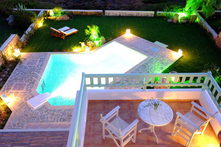 Valea 4 Bedroom Sea View Villa gallery image 3