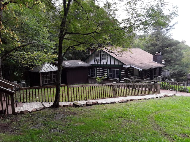 Airbnb Roan Mountain Vacation Rentals Places To Stay