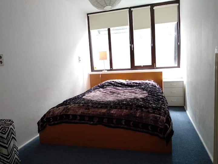 Spacious studio close to Square Ambiorix/Schuman Guest suites for