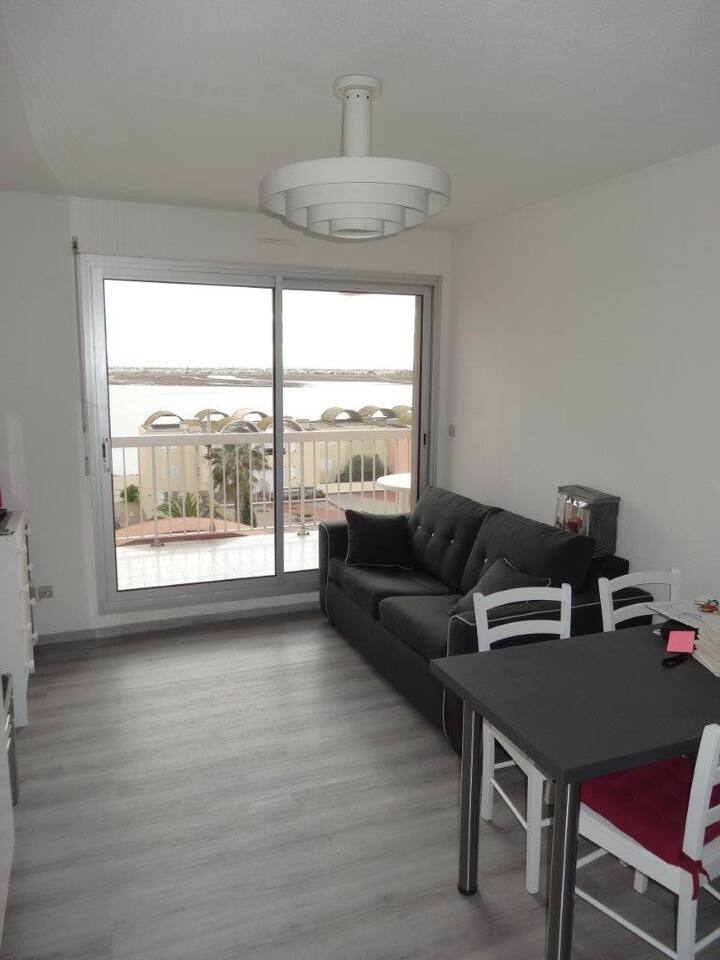 ห้องนั่งเล่น