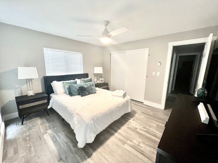 חדר שינה שני גדול עם מזרן ספוג זיכרון קווין 