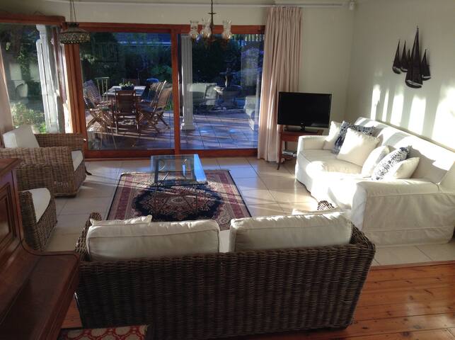 CapClassique gallery image 4