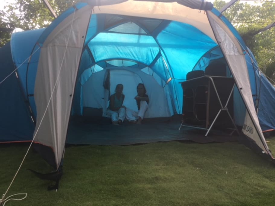 3 bed room tent 6pax can stay