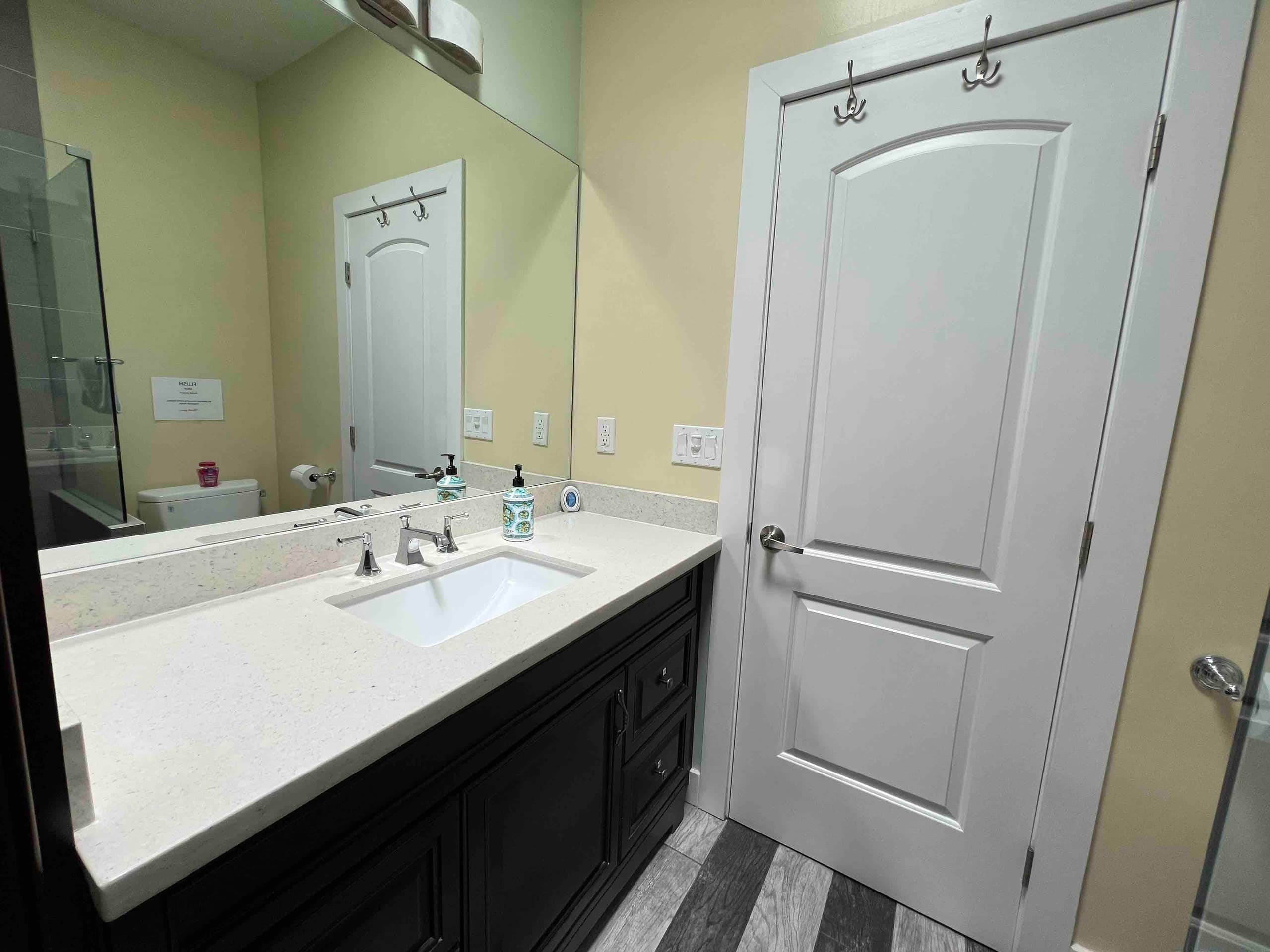 Home in San Francisco · ★4.92 · 3 bedrooms · 3 beds · 2 baths - Image 25