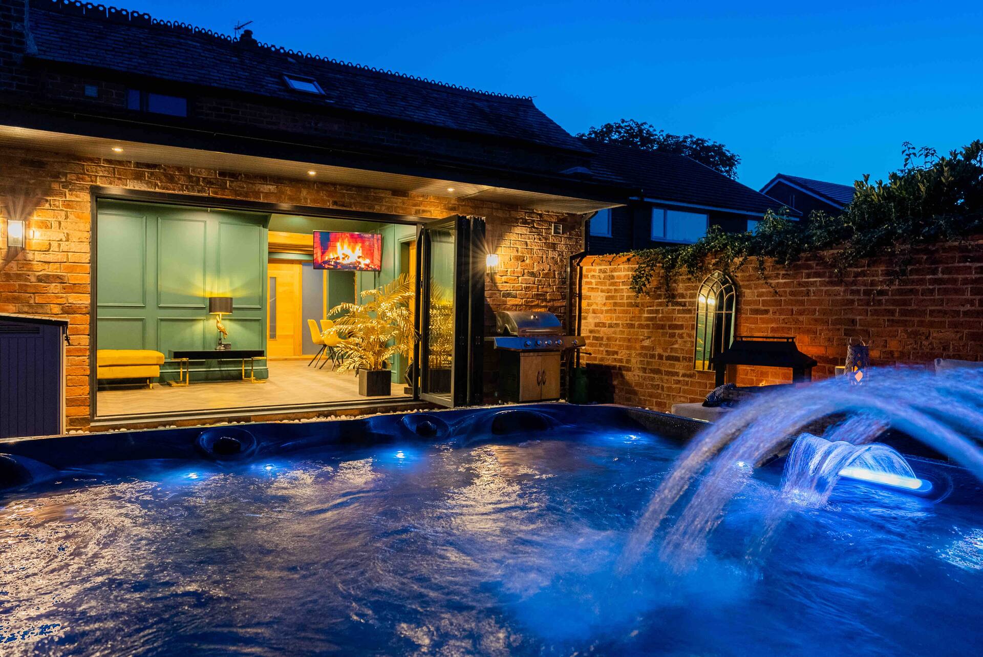 Luxury Coach house,as seen on welcome to Wrexham