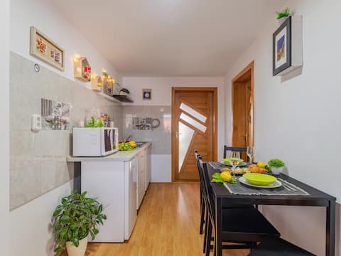 Top performing Airbnb: 🏠 Lavanda Apartment 💜 in Sighișoara