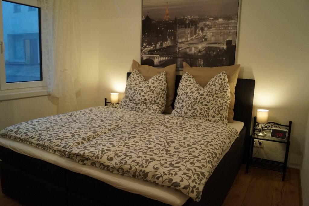 Boxspringbett 1,80m breit