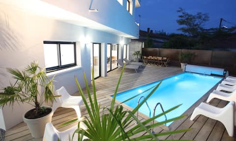 Superb Architect Villa 500 m Beach