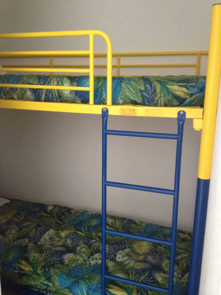 дрвена колиба