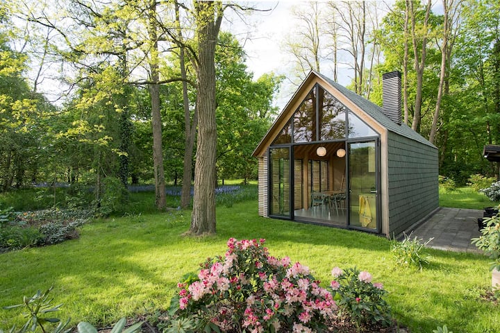 garden shed by architect in the middle of nature