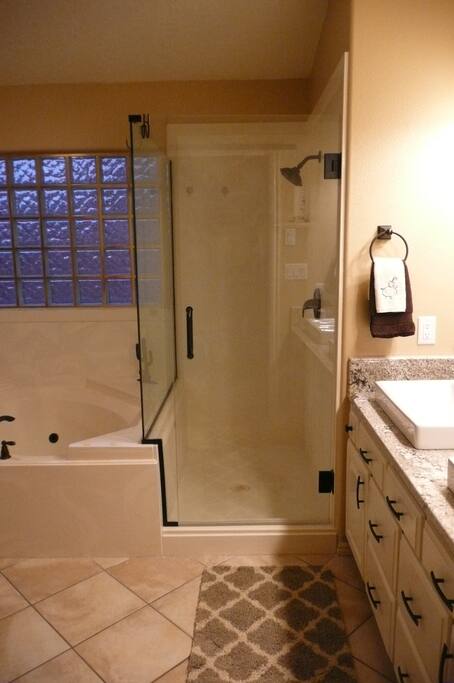 Master bath: large walk-in shower