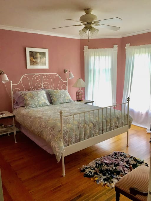 Pink Room: Has one queen bed and shares a large full bathroom with the Blue room.
