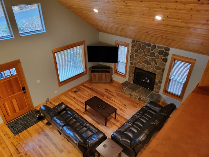 Cozy Detroit Cabin - 디트로이트