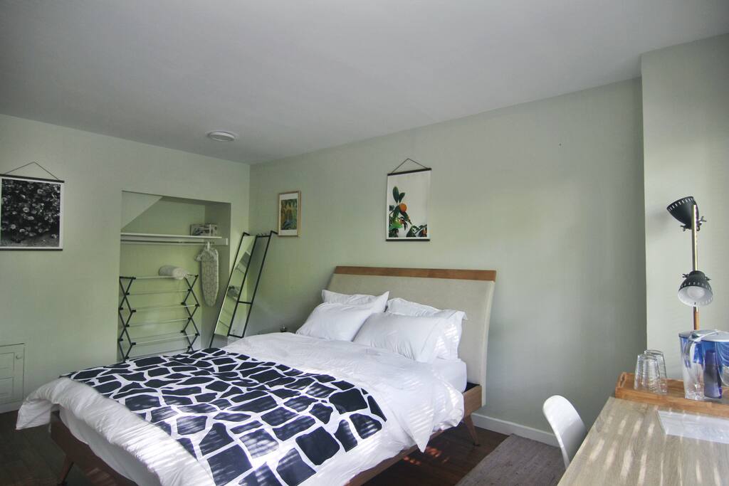 1st bedroom