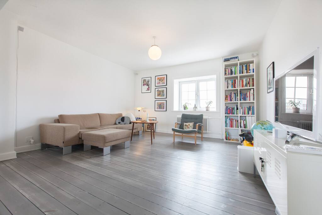 Cool + kidfriendly, big & sunny Apartments for Rent in Copenhagen