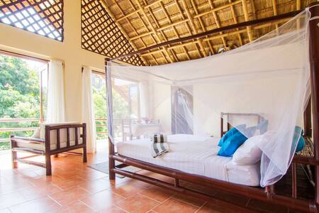 Nonna's House Room 2 - ACCREDITED