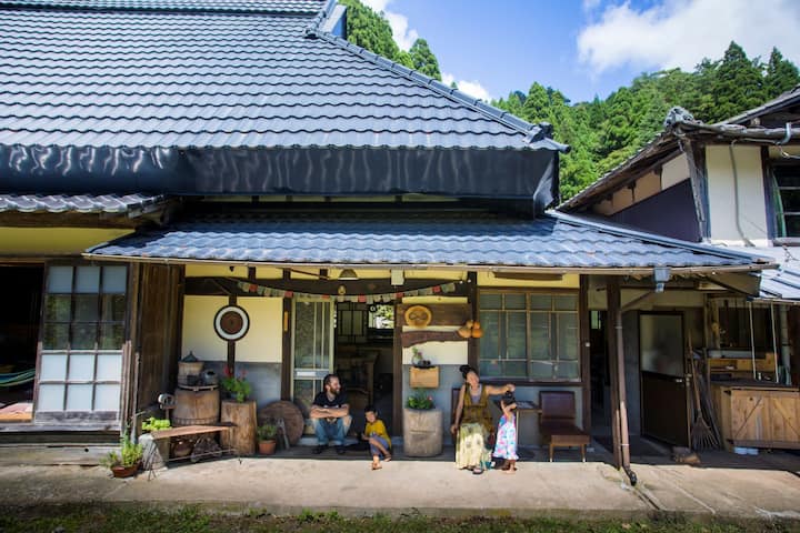 豊かな自然の築150年古民家 イスラエル 日本人ファミリーと英語でホームステイ 一日一組 食材費込 Huts For Rent In Nishiawakura Son Aida Gun Okayama Japan 豊かな自然の築150年古民家 イスラエル 日本人ファミリーと英語でホームステイ 一日一組 食材費込 Huts For Rent In Nishiawakura Son Aida Gun Okayama Japan