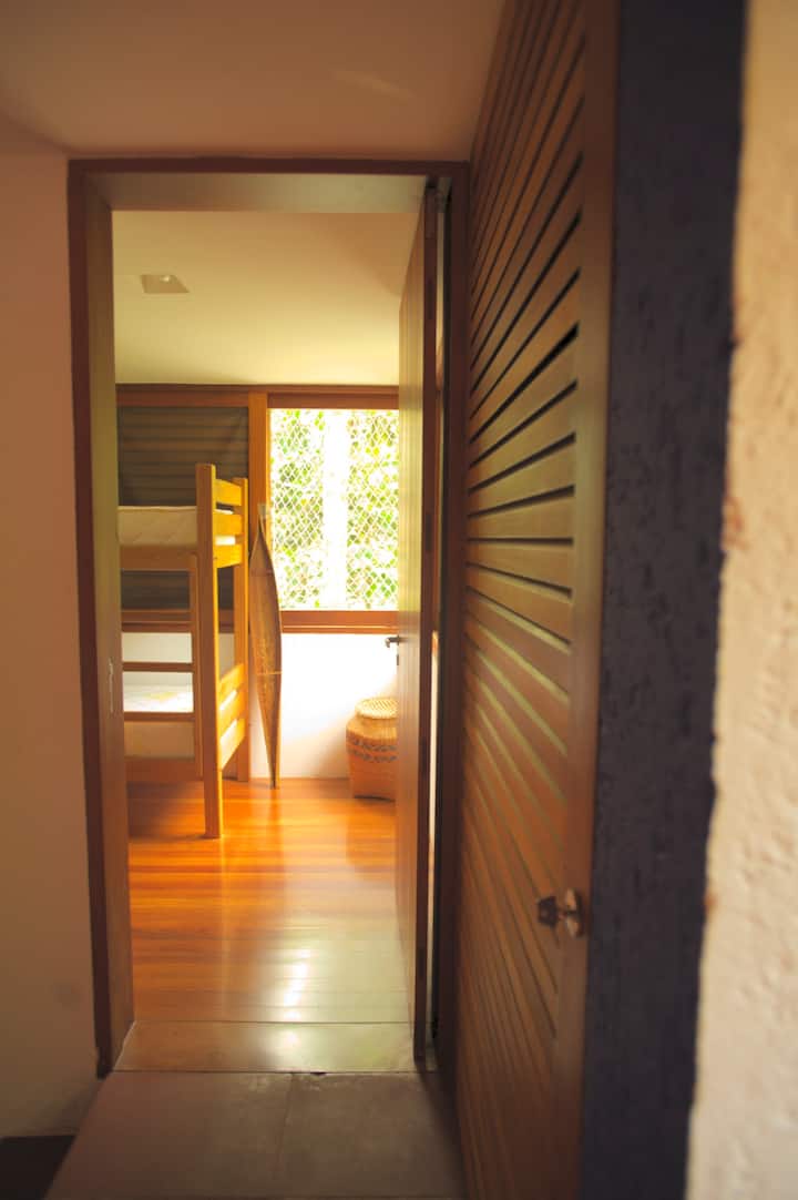 gornji kat: apartman 5