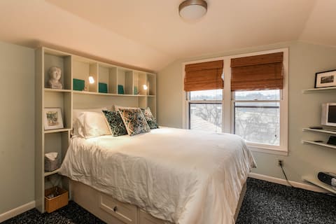 Top Airbnb: Clarksville's Bungalow in the Trees in Old West Austin