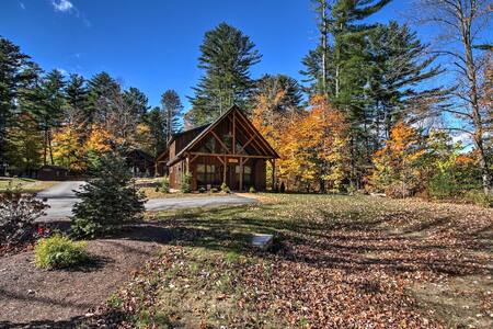 LUXURY CHALET w/King Beds at the foot of Cranmore