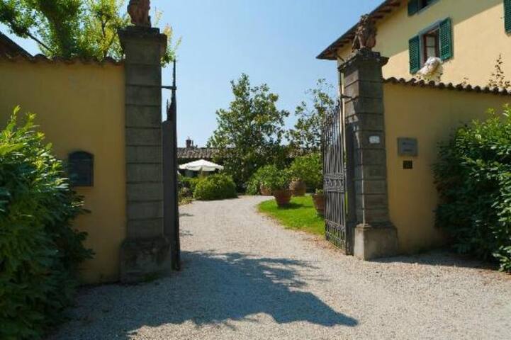 Yvona ROCHER - managed Airbnb listing 2