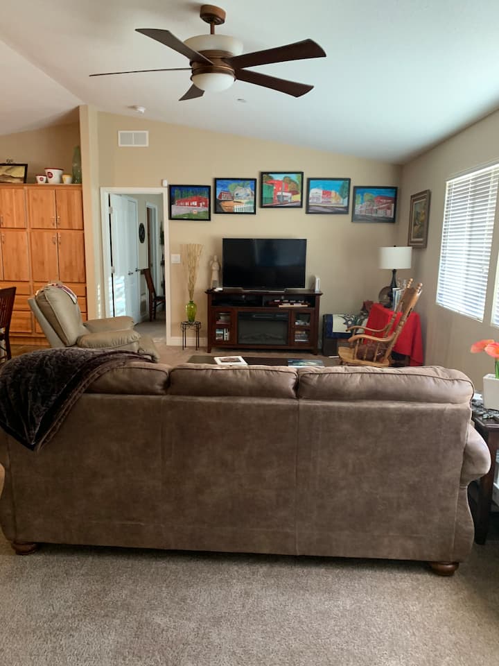 Great Get Away Centrally Located With Boat Parking - Weaverville, CA