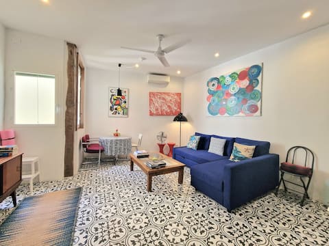 Successful Airbnb property: Best location! Prado Museum, Sol. 5* stylish ap... in Comunidad De Madrid