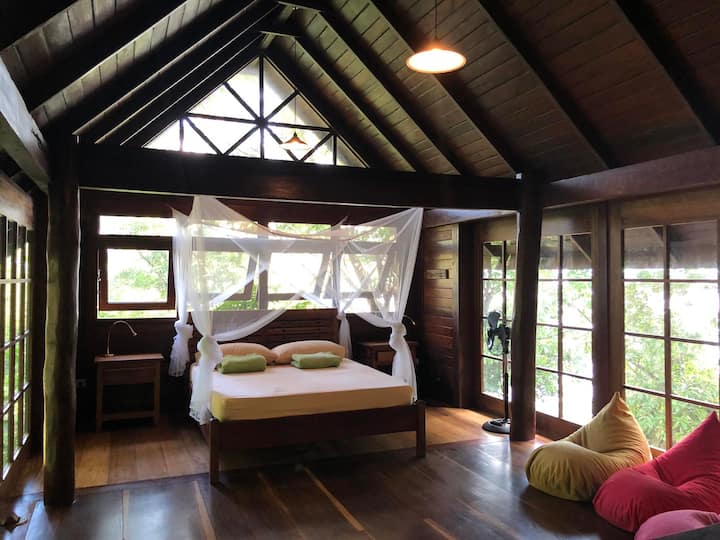 The great big family room for moms, pops and kids to enjoy their evenings together.