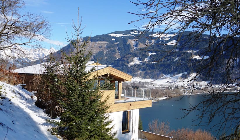 private designer chalet 4 bedrooms