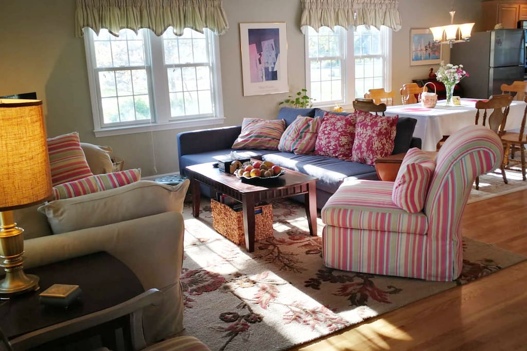 Open space Living Room hardwood floors