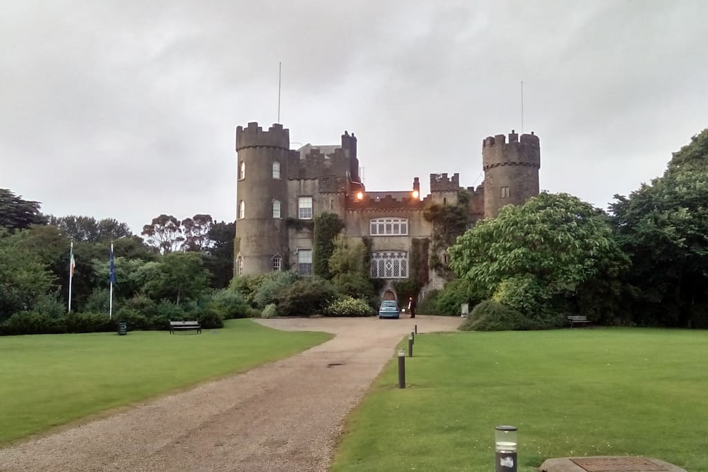 Malahide Castle and Gardens with a restaurant, just 10 minutes, 5 km with a public transport