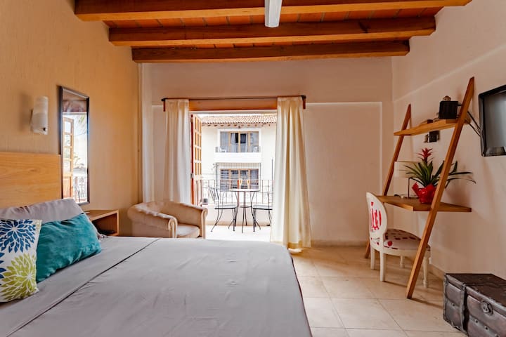 Olas Altas Suites managed Airbnb listing 3