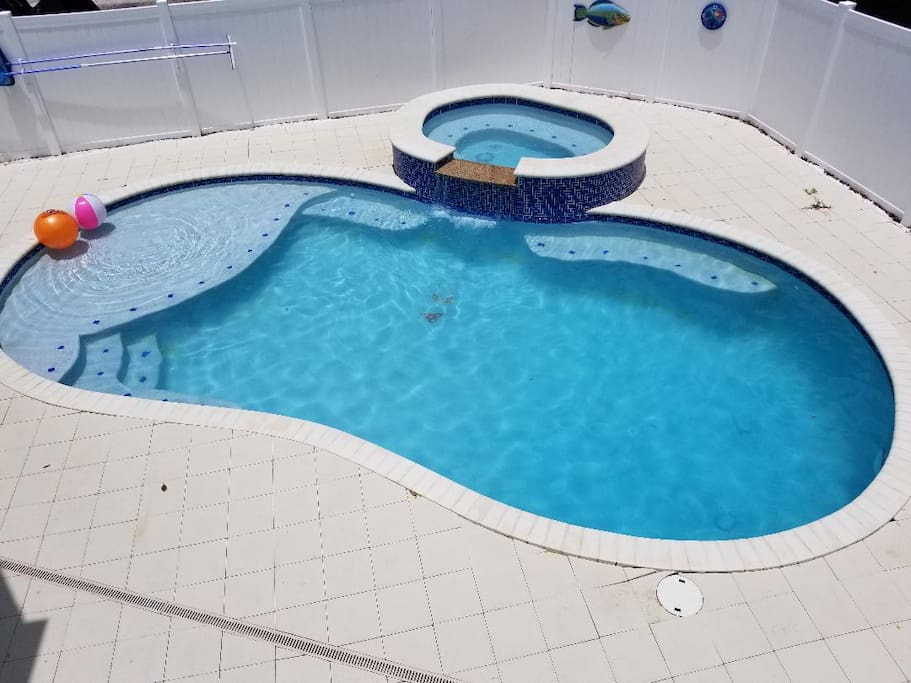 New Pool with 8-Person Hot Tub