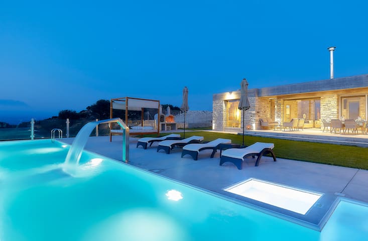 Villa Kori -Luxury villa in South Crete