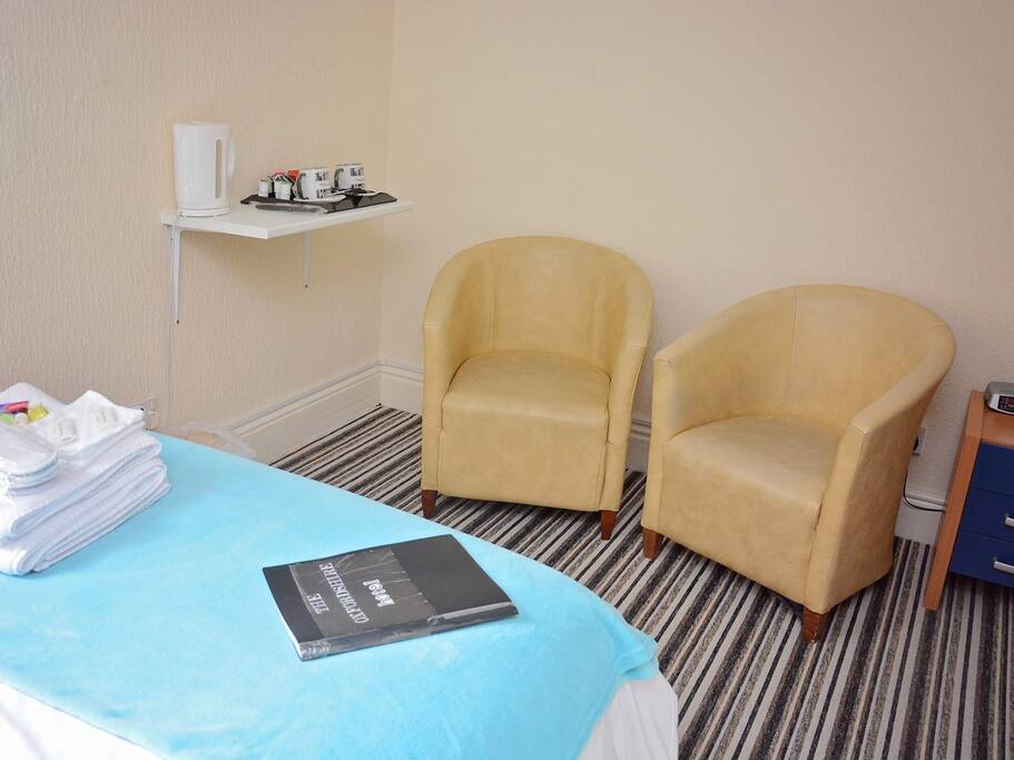 Guest room
