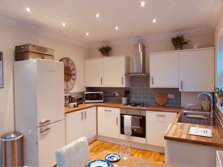 Exquisite Luxury Apartment 1 with Double Ensuite Serviced apartments