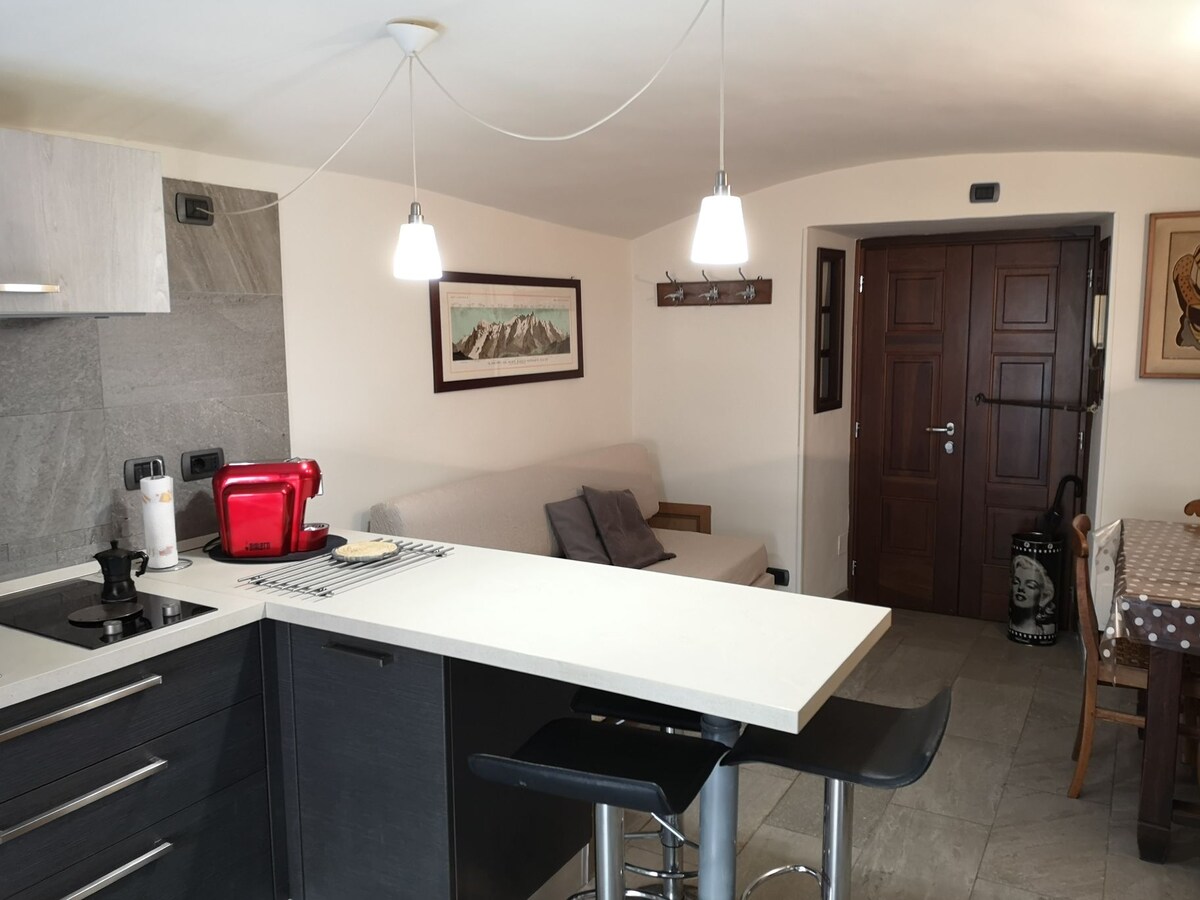 Top Airbnb: Romantic mezzanine in Turin. in Torino