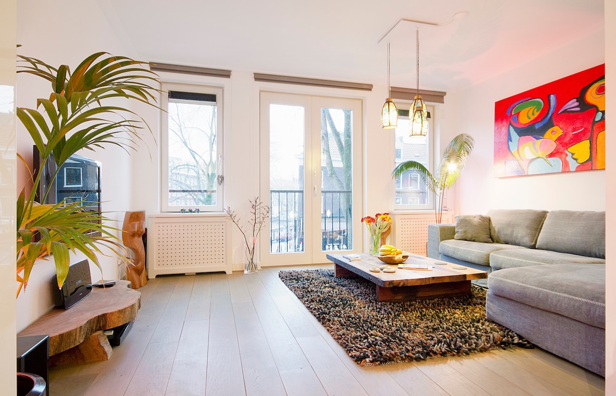 Best Canal Facing Airbnb Amsterdam