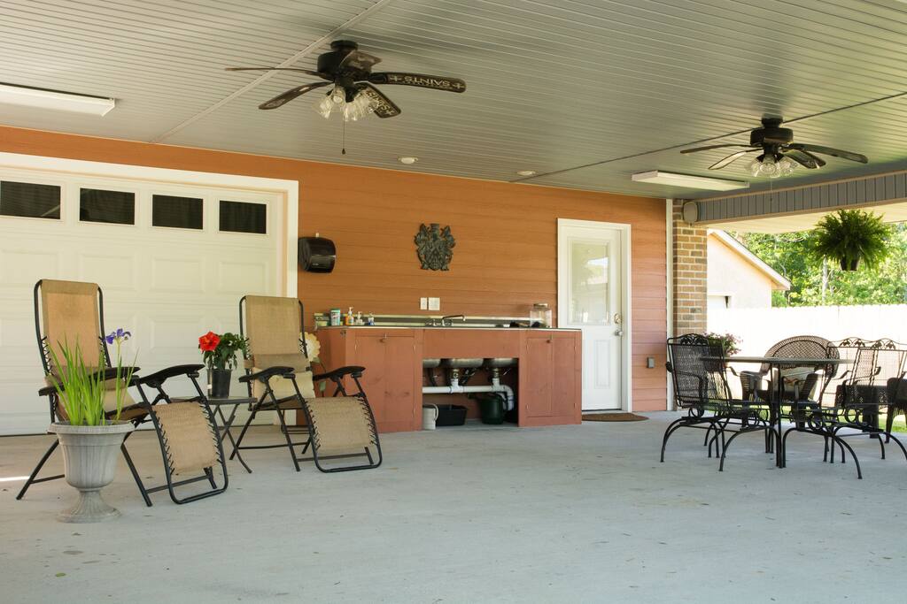 Covered patio with sitting area