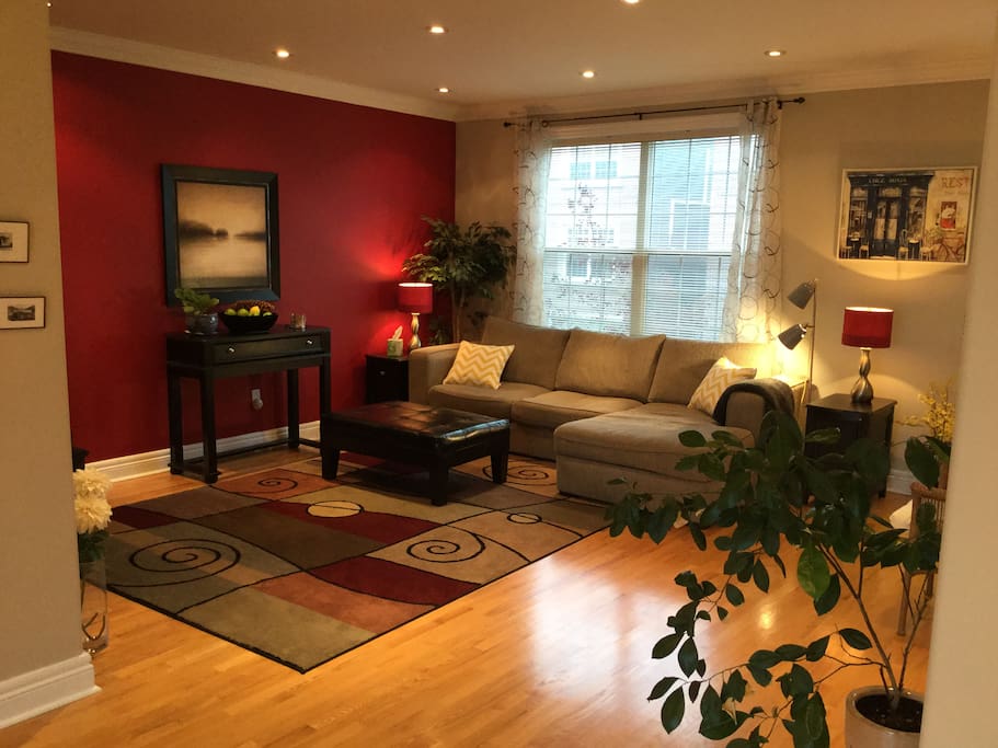 Living Room. The flat screen TV is around the corner to the left, you can't see it here.