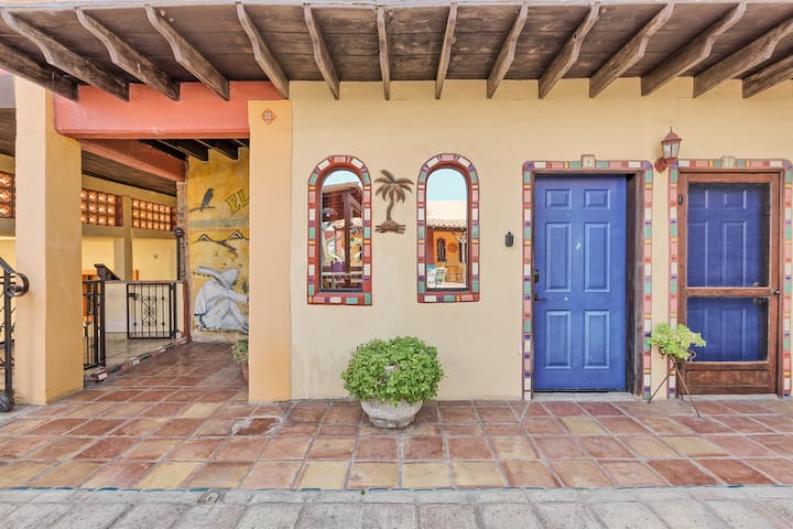★Malecon★Couples Retreat★Old Port★Views★Courtyard