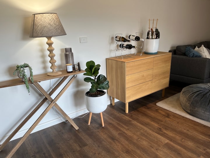 Central Bendigo Cosy two bedroom one bathroom home Houses for Rent in