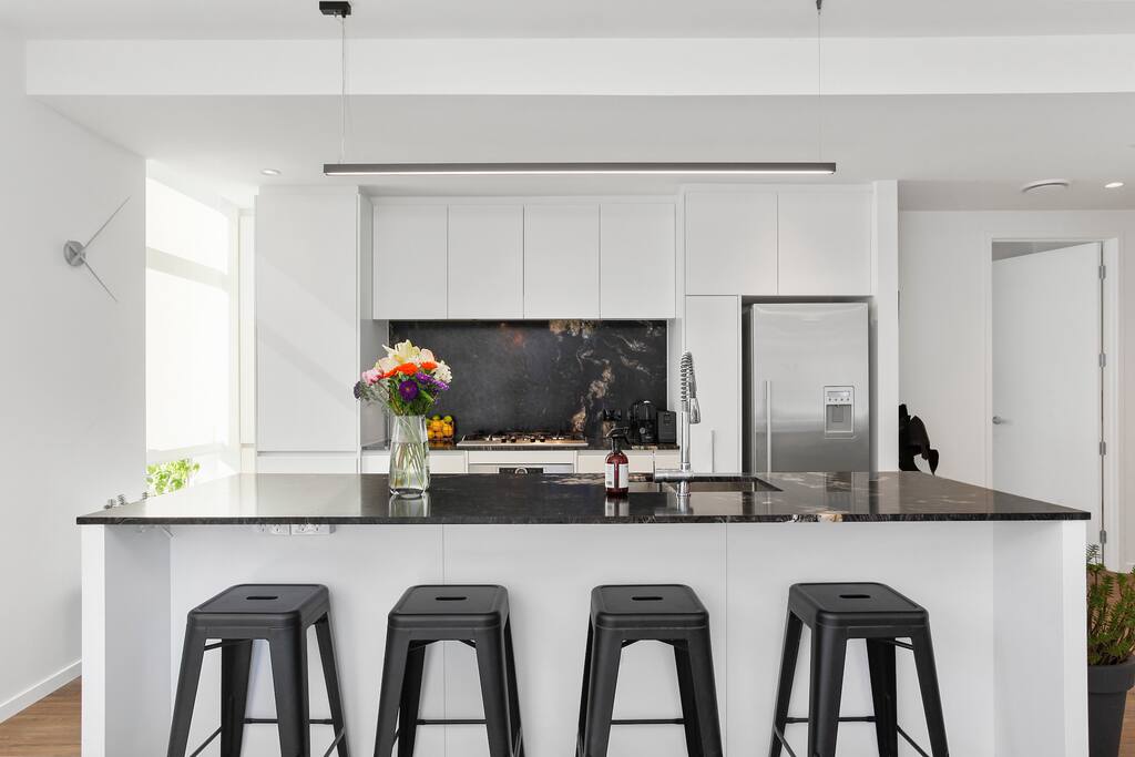 Kitchen bench