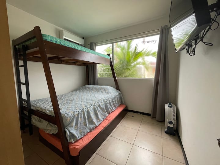 غرفة النوم 2