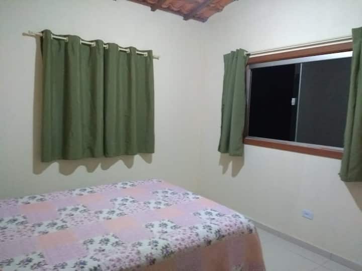 غرفة النوم 1، تتسع لنوم 4 أشخاص.