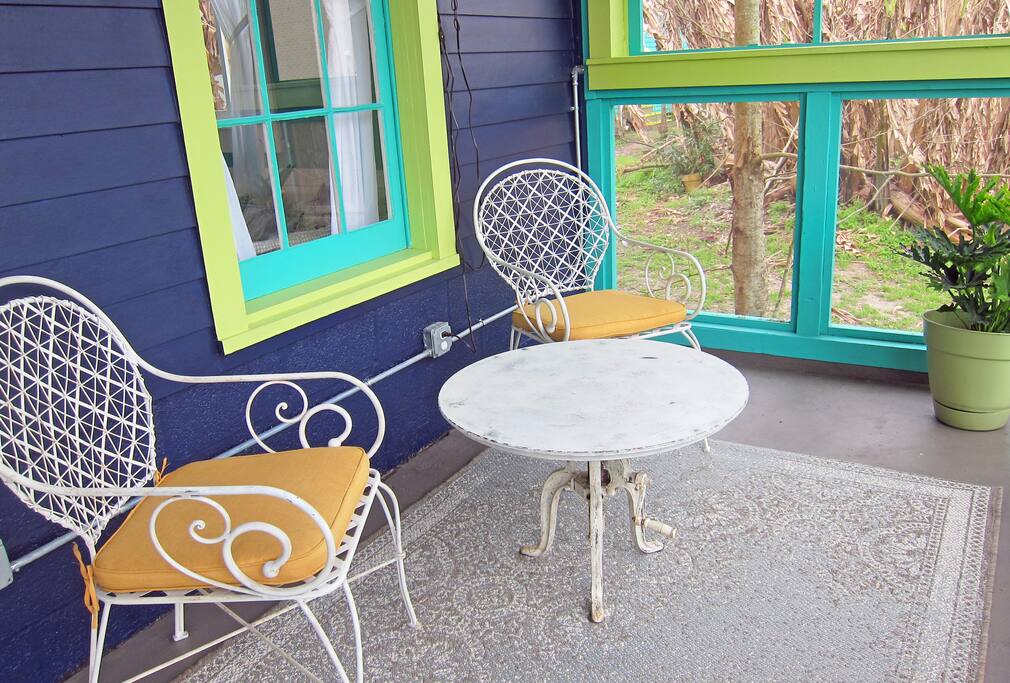 Have coffee and nightcaps on your own private screened porch